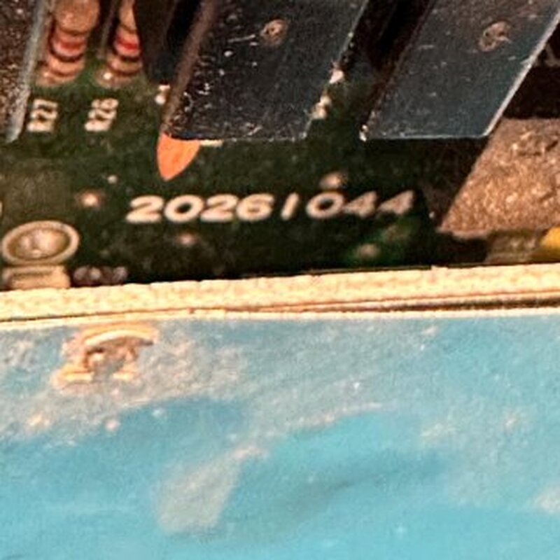 I can hardly believe I am the first to void the warranty on this. □ Pretty clean inside!

#VoidedWarranty #CoCo2 #263127B #TRS80CoCo #TRS80ColorComputer #Tandy #RadioShack #TRS80 #RetroComputers #RetroGaming #TheVintNerd