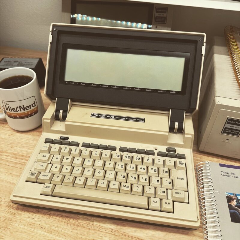 Scored a Tandy 600! Seller's description made it sound like I can revive it. First things first... Open it up and get those old batteries out!

#Tandy #RadioShack #TRS80 #Tandy600 #T600 #ModelT #VintageComputing #RetroComputers #RetroGaming #TheVintNerd