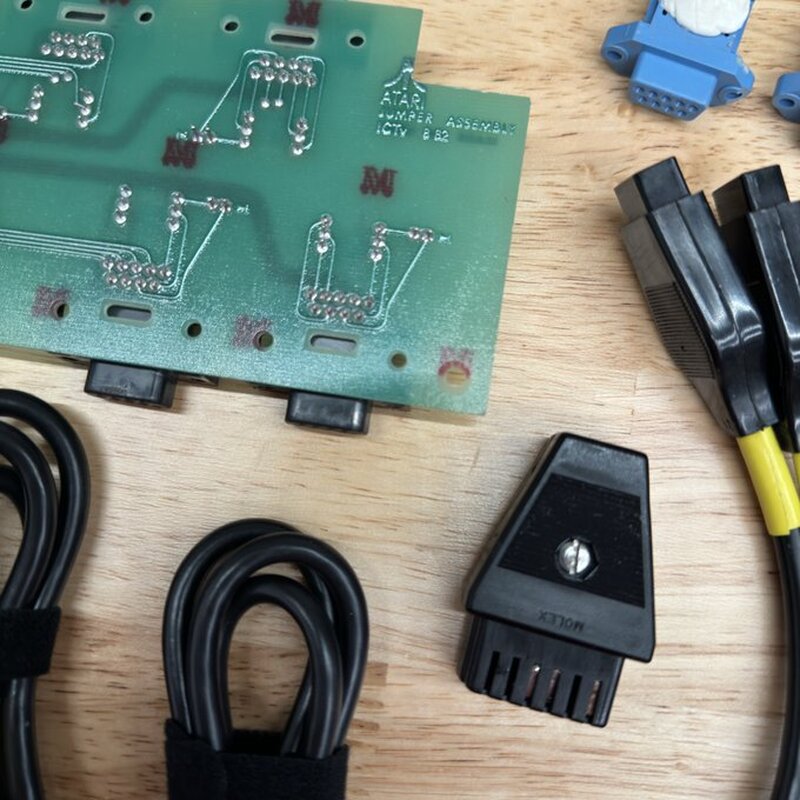 Picked up some interesting Atari diagnostic cables and adapters this past week. Some definitely used with SALT. Some, like the female-to-female joystick cables, have me wondering. □

#Atari #Atari8Bit #AtariSALT #Atari5200 #VintageComputing #RetroComputers #RetroGaming #TheVintNerd